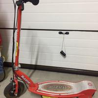 Monopattino elettrico RAZOR