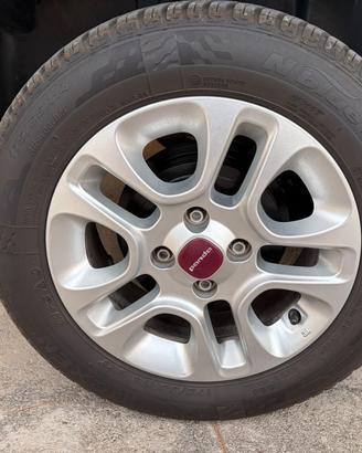 Cerchi in lega Fiat Panda 3°serie da 14 con gomme