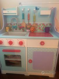 Cucina giocattolo