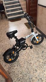 bicicletta elettrica pieghevole