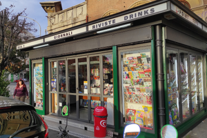 Chiosco negozio edicola