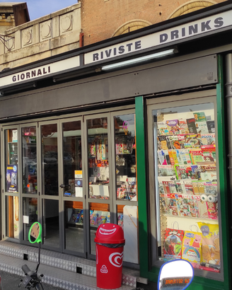 Chiosco negozio edicola