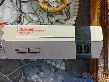 Nintendo Entertainment System (NES) 
