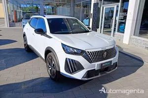 Peugeot 2008 1.2 Benzina 100cv ALLURE + NAVI&A