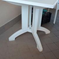 Tavolo da esterno