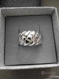 Anello in argento a fascia lavorato
