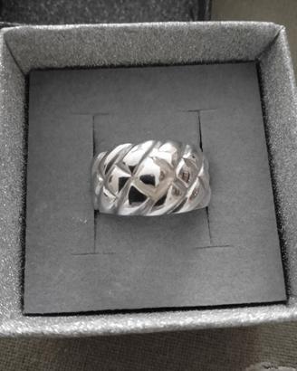 Anello in argento a fascia lavorato