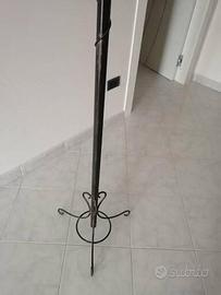 Uomo morto in ferro battuto