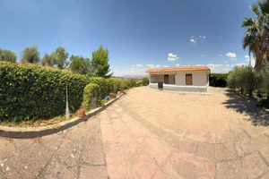 Casa con annesso terreno