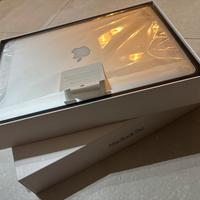 MacBook Pro Retina 15” Mid 2015 – i7 / 16GB RAM