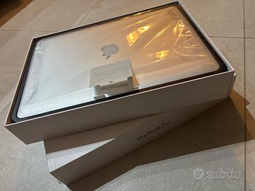 MacBook Pro Retina 15” Mid 2015 – i7 / 16GB RAM