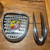 Mascherina con logo Abarth e rondinella per cofano