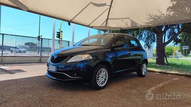Lancia Ypsilon 1.2 69cv Silver