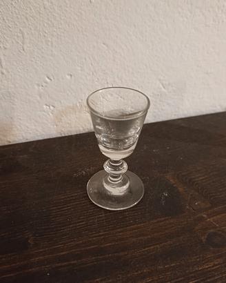 Bicchierino da liquore antico 