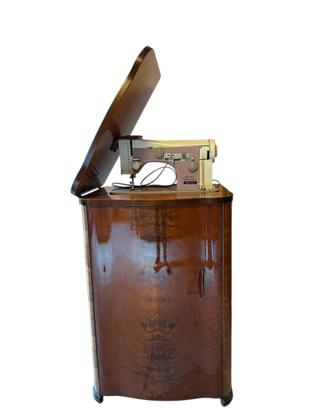 Necchi Mirella 267