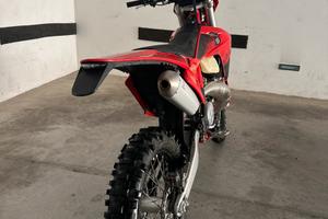 Moto enduro gasgas 300 2t 2026