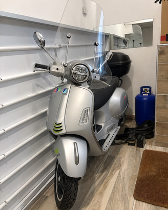 vespa piaggio gts 300