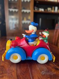 AUTO DI PAPERINO con QUI, QUO, QUA