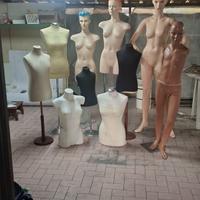Lotto 11 manichini uomo/donna per negozio