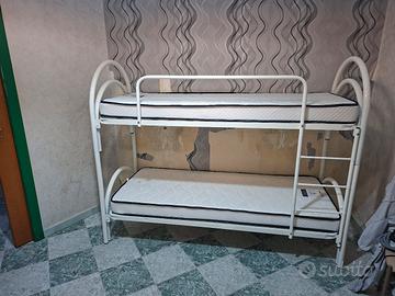 LETTO A CASTELLO COMPLETO DI 2 MATERASSI