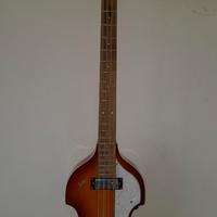 Basso elettrico Hofner.