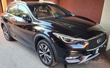 QX30 Infiniti (Mercedes GLA inside ma meglio)