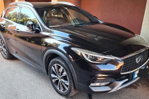 QX30 Infiniti (Mercedes GLA inside ma meglio)