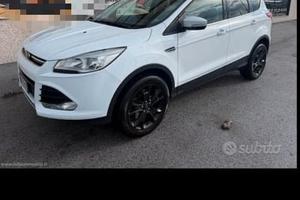Ford Kuga AWD tagliandi parck assist bagaglio elet