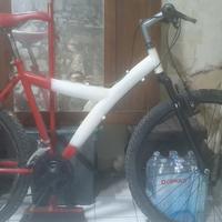 Bicicletta MTB taglia S.