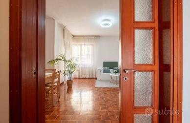 Porte interne e porta scorrevole con binario