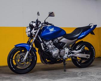 HONDA HORNET 600 cc anno 2004 PERFETTA DA VEDERE