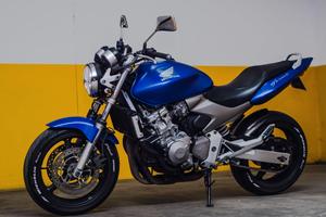 HONDA HORNET 600 cc anno 2004 PERFETTA DA VEDERE