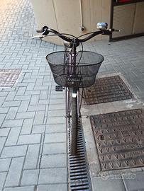 City bike donna Vagheggi Venere 26" lilla con cest