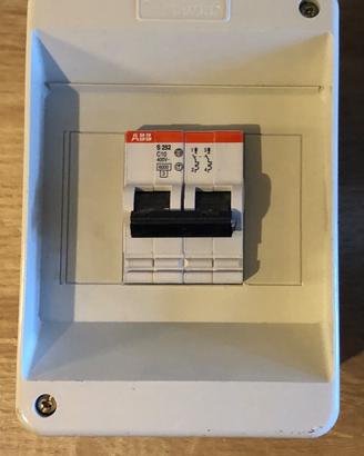 Accessori per impianti elettrici