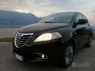 Lancia Ypsilon PLATINUM