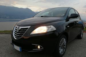 Lancia Ypsilon PLATINUM