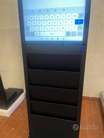 Totem Multimediale Verticale Touch Screen