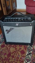 amplificatore fender mustang v2 
