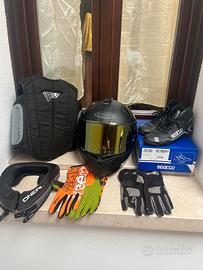 Kart bambino kit casco guanti collare patacostole