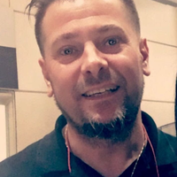 Autista corriere patente b