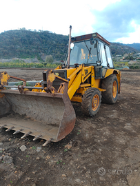 Terna jcb 3cx quattro ruote motrici