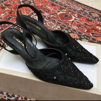 Sandalo nero chiuso in punta stupendo