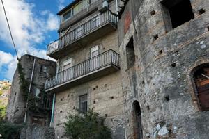 Casa singola su piu' elevazioni