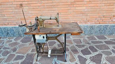 Macchina per cucire PFAFF solo dritto 