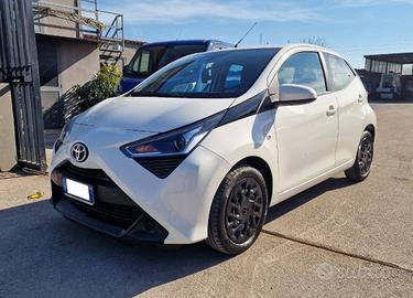 TOYOTA Aygo Connect 1.0 VVT-i 72 CV 5 porte x-co