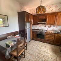 Cucina completa in legno – usata