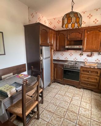 Cucina completa in legno – usata