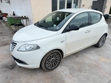 lancia ypsilon 1.3 mjt