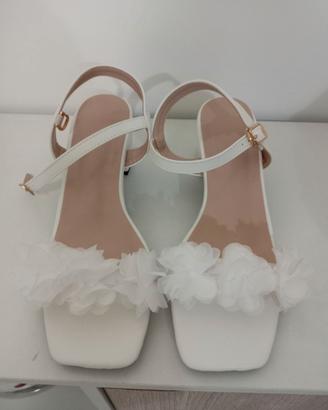 Scarpe bianche nuove n. 38