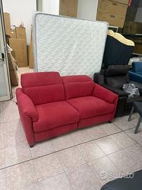 Divano relax elettrico rosso poggiatesta reclinabi